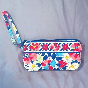 Vera Bradley Wristlet in Summer Cottage